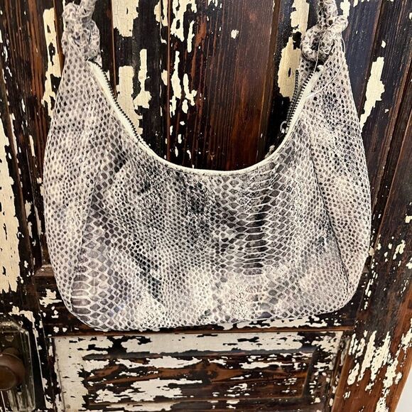 NWOT Elliot Luca snakeskin small handbag. - Picture 1 of 16